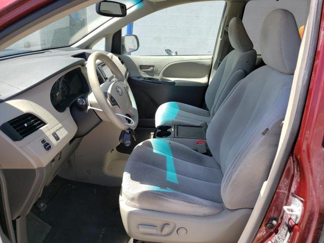 Photo 6 VIN: 5TDKK3DC0DS384907 - TOYOTA SIENNA LE 