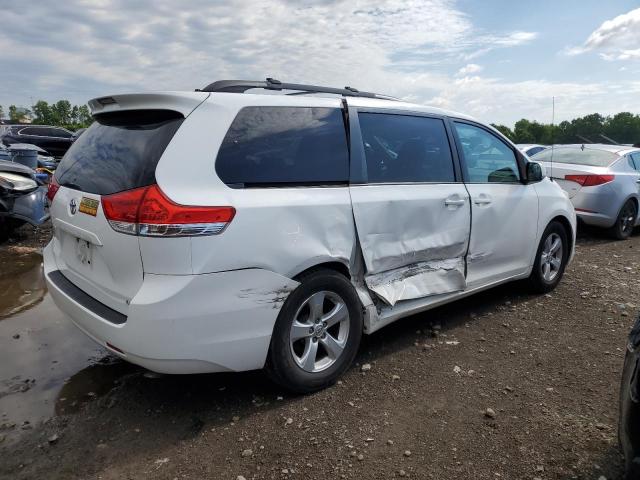 Photo 2 VIN: 5TDKK3DC0DS391887 - TOYOTA SIENNA LE 