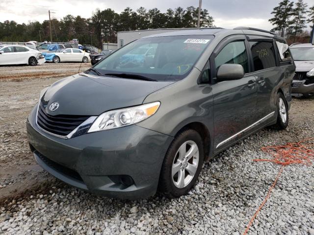 Photo 1 VIN: 5TDKK3DC0DS402693 - TOYOTA SIENNA LE 