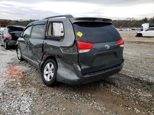 Photo 2 VIN: 5TDKK3DC0DS402693 - TOYOTA SIENNA LE 