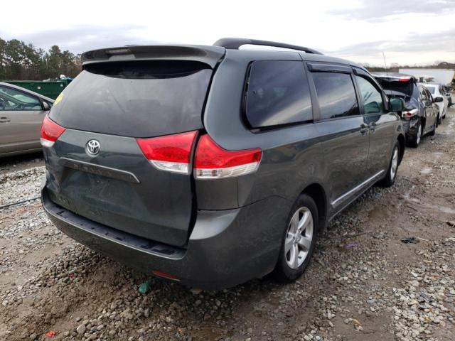 Photo 3 VIN: 5TDKK3DC0DS402693 - TOYOTA SIENNA LE 