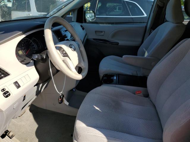 Photo 6 VIN: 5TDKK3DC0DS403584 - TOYOTA SIENNA LE 