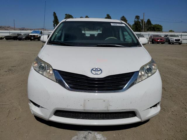 Photo 4 VIN: 5TDKK3DC0ES405983 - TOYOTA SIENNA LE 