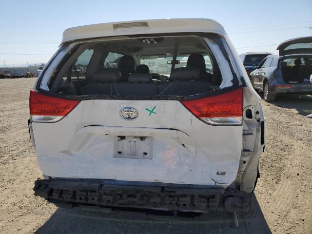 Photo 5 VIN: 5TDKK3DC0ES405983 - TOYOTA SIENNA LE 