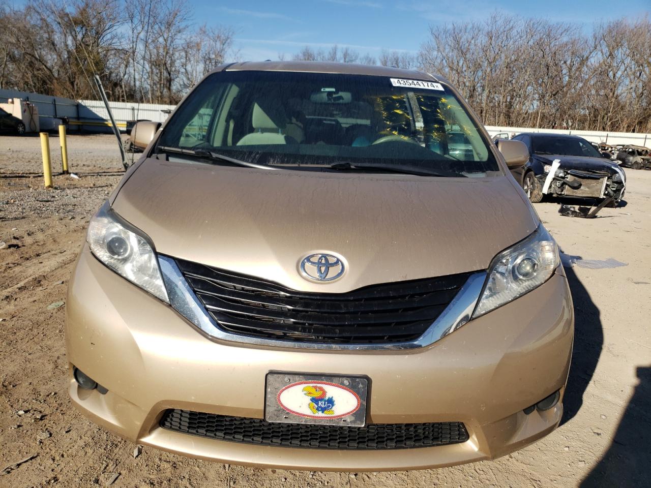 Photo 4 VIN: 5TDKK3DC0ES411623 - TOYOTA SIENNA 