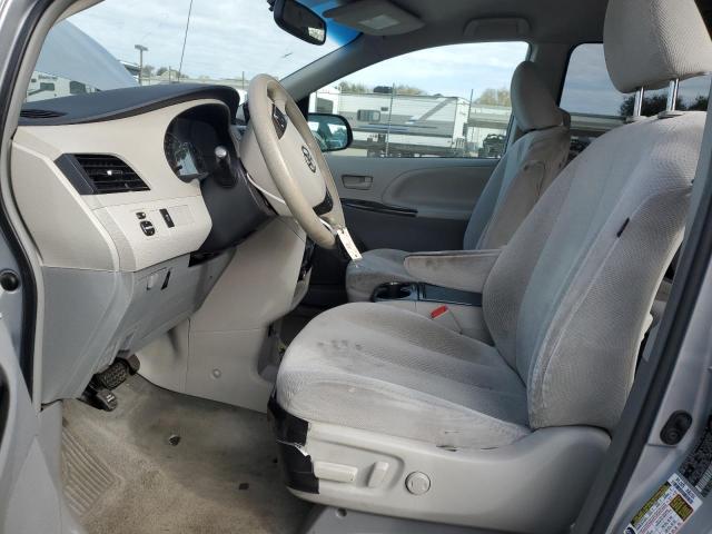 Photo 6 VIN: 5TDKK3DC0ES416630 - TOYOTA SIENNA LE 