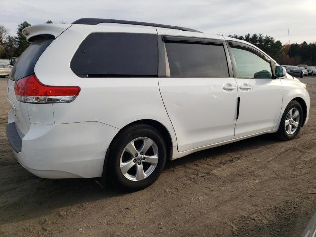 Photo 2 VIN: 5TDKK3DC0ES427031 - TOYOTA SIENNA LE 