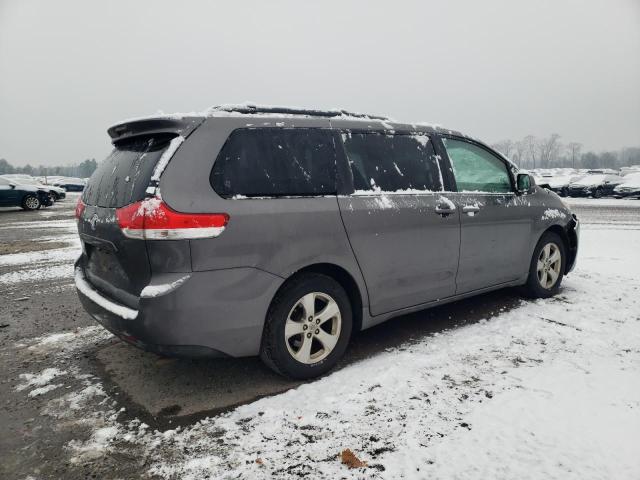 Photo 2 VIN: 5TDKK3DC0ES449837 - TOYOTA SIENNA LE 