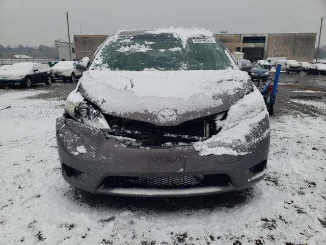 Photo 4 VIN: 5TDKK3DC0ES449837 - TOYOTA SIENNA LE 