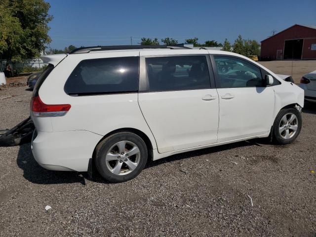 Photo 2 VIN: 5TDKK3DC0ES457338 - TOYOTA SIENNA 