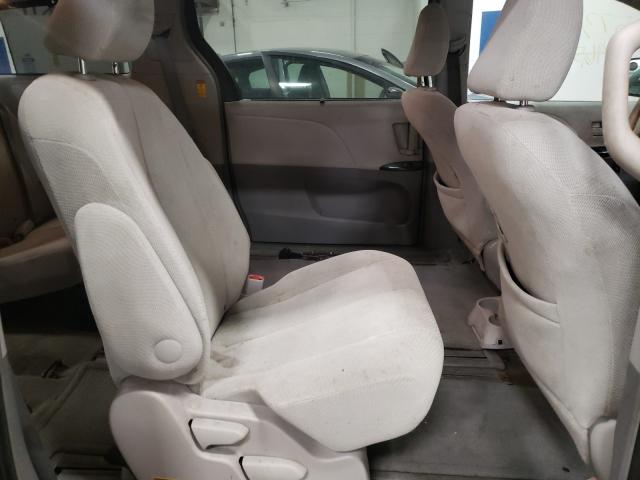 Photo 5 VIN: 5TDKK3DC0ES465911 - TOYOTA SIENNA LE 