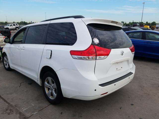 Photo 2 VIN: 5TDKK3DC0ES467397 - TOYOTA SIENNA LE 