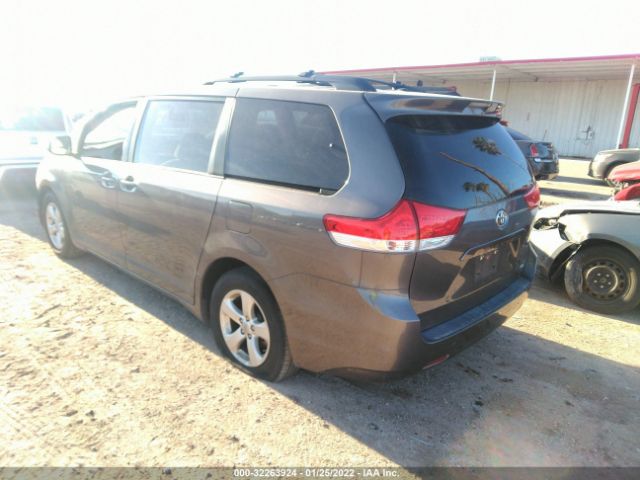 Photo 2 VIN: 5TDKK3DC0ES468601 - TOYOTA SIENNA 