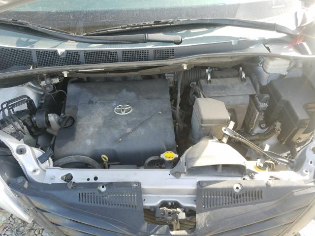 Photo 6 VIN: 5TDKK3DC0ES469019 - TOYOTA SIENNA LE 