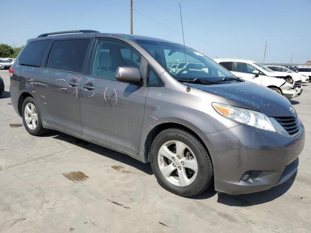 Photo 3 VIN: 5TDKK3DC0ES483910 - TOYOTA SIENNA LE 