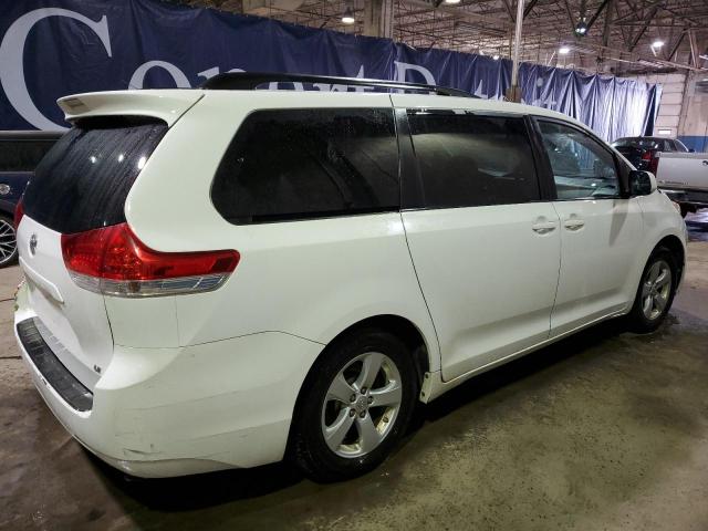 Photo 2 VIN: 5TDKK3DC0ES485155 - TOYOTA SIENNA LE 