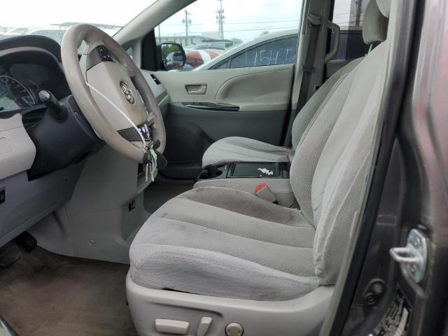 Photo 6 VIN: 5TDKK3DC0ES494552 - TOYOTA SIENNA LE 