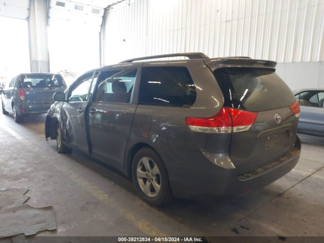 Photo 2 VIN: 5TDKK3DC0ES509888 - TOYOTA SIENNA 