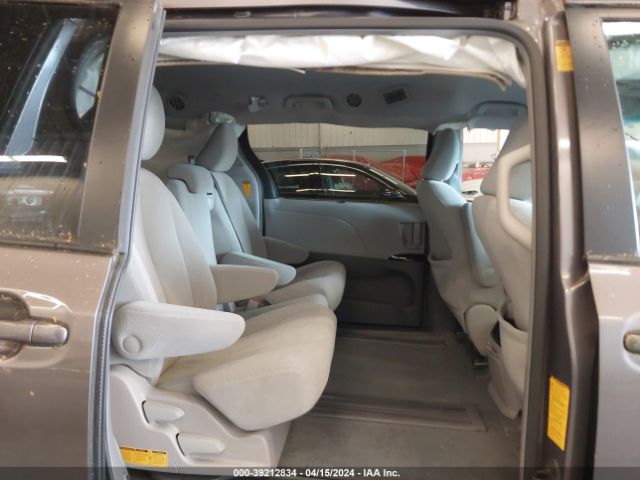 Photo 7 VIN: 5TDKK3DC0ES509888 - TOYOTA SIENNA 