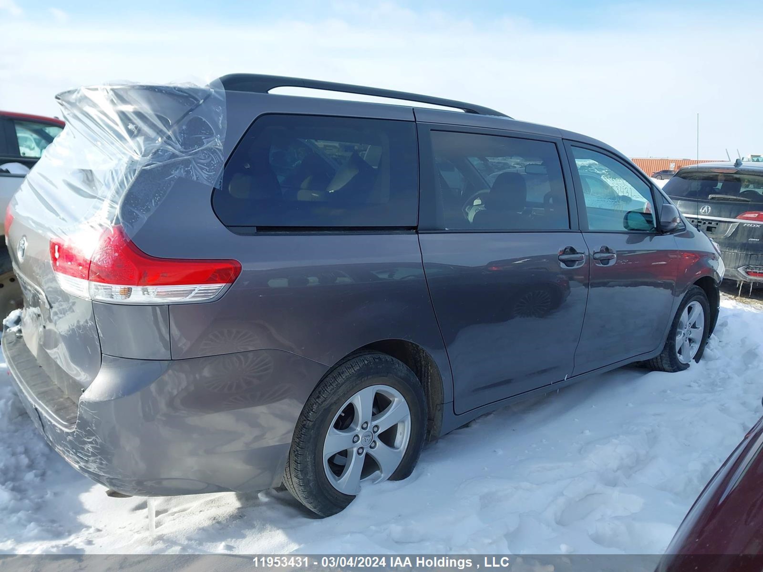 Photo 12 VIN: 5TDKK3DC0ES512323 - TOYOTA SIENNA 