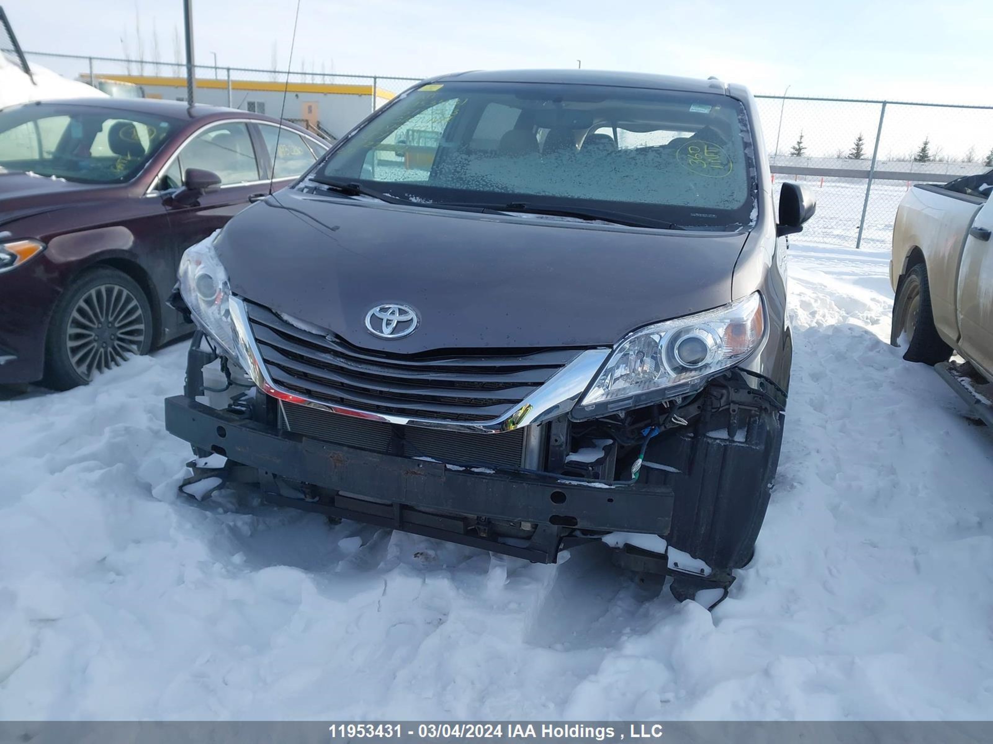 Photo 5 VIN: 5TDKK3DC0ES512323 - TOYOTA SIENNA 