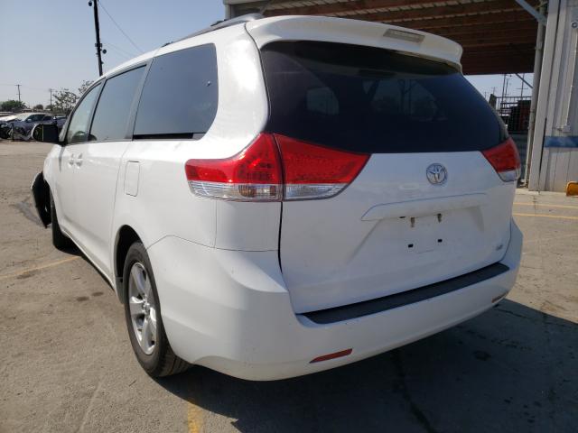 Photo 2 VIN: 5TDKK3DC0ES521944 - TOYOTA SIENNA LE 