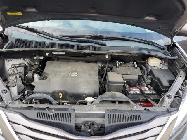 Photo 11 VIN: 5TDKK3DC0FS545100 - TOYOTA SIENNA LE 