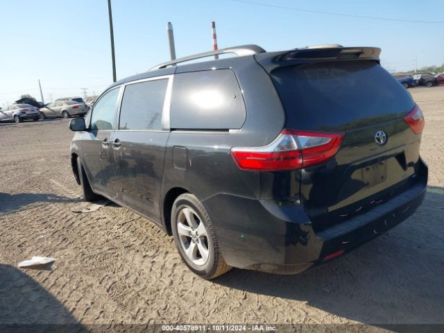 Photo 2 VIN: 5TDKK3DC0FS550118 - TOYOTA SIENNA 