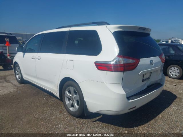 Photo 2 VIN: 5TDKK3DC0FS561961 - TOYOTA SIENNA 