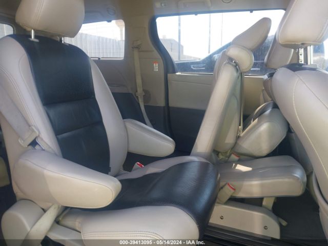 Photo 7 VIN: 5TDKK3DC0FS561961 - TOYOTA SIENNA 