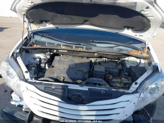 Photo 9 VIN: 5TDKK3DC0FS563922 - TOYOTA SIENNA 