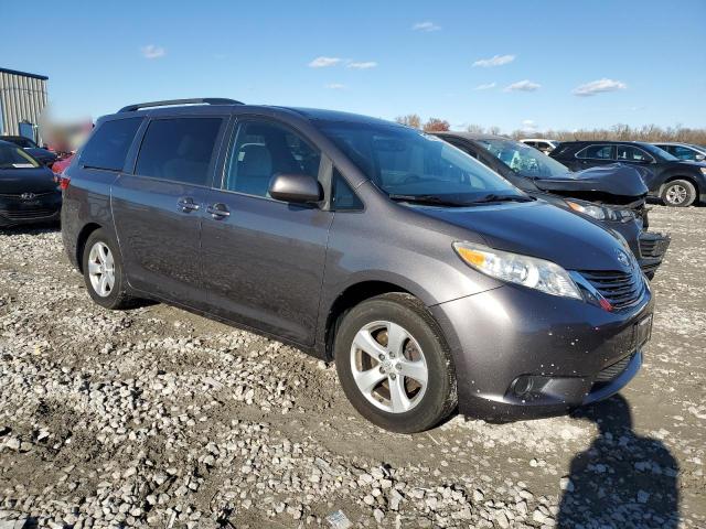 Photo 3 VIN: 5TDKK3DC0FS572247 - TOYOTA SIENNA LE 