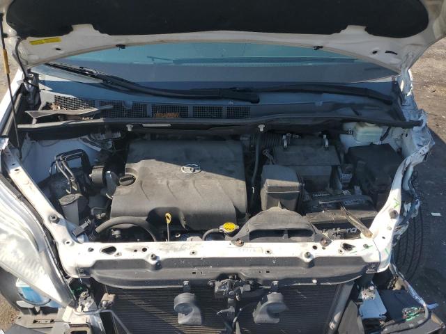 Photo 11 VIN: 5TDKK3DC0FS576864 - TOYOTA SIENNA LE 