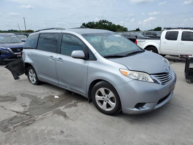 Photo 3 VIN: 5TDKK3DC0FS632981 - TOYOTA SIENNA LE 