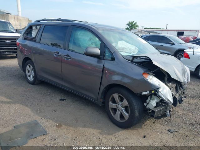 Photo 0 VIN: 5TDKK3DC0FS648730 - TOYOTA SIENNA 