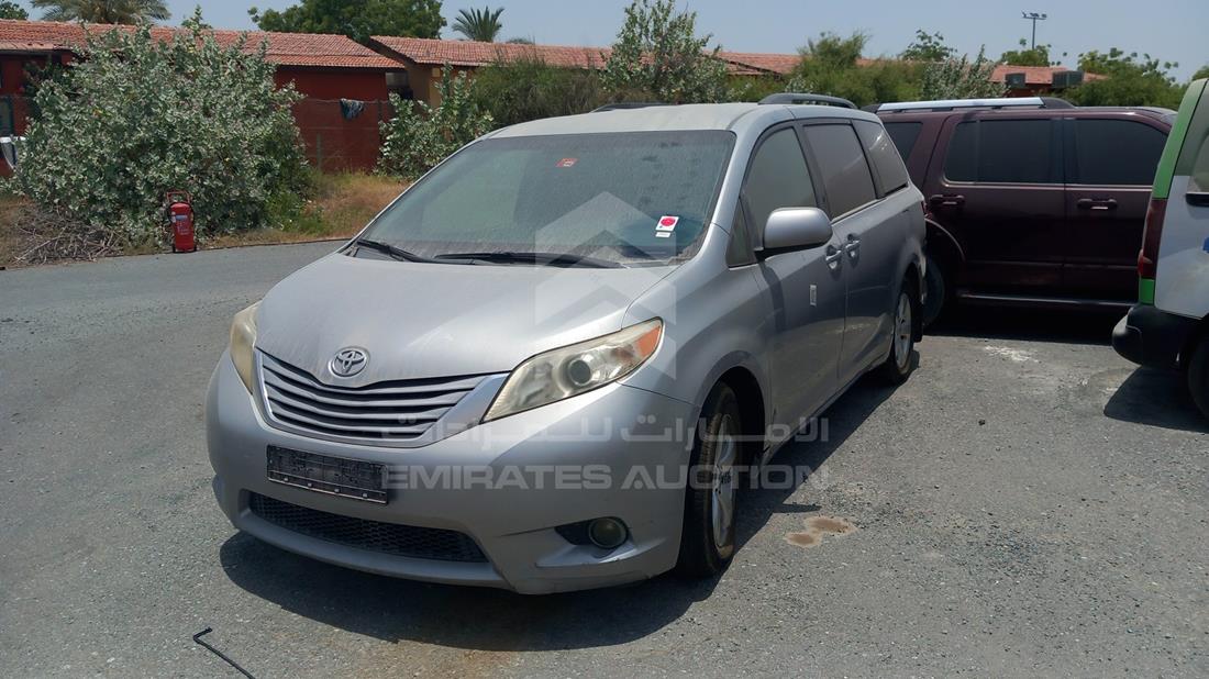 Photo 4 VIN: 5TDKK3DC0FS662305 - TOYOTA SIENNA 