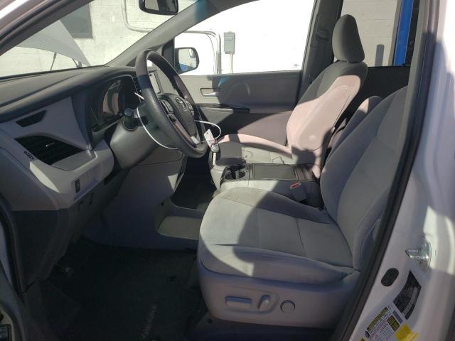 Photo 6 VIN: 5TDKK3DC0FS680836 - TOYOTA SIENNA LE 