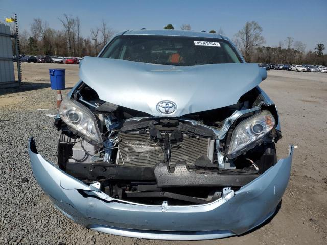 Photo 4 VIN: 5TDKK3DC0FS681663 - TOYOTA SIENNA LE 