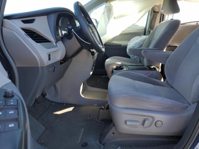 Photo 6 VIN: 5TDKK3DC0FS685518 - TOYOTA SIENNA LE 