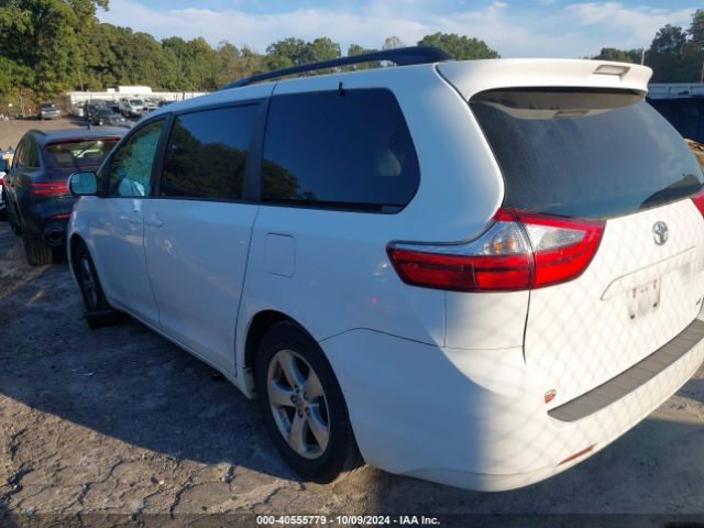 Photo 2 VIN: 5TDKK3DC0GS710970 - TOYOTA SIENNA 