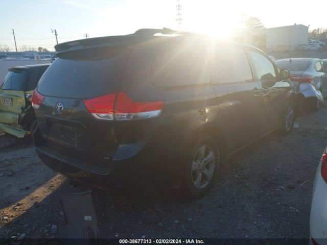 Photo 3 VIN: 5TDKK3DC1BS001876 - TOYOTA SIENNA 