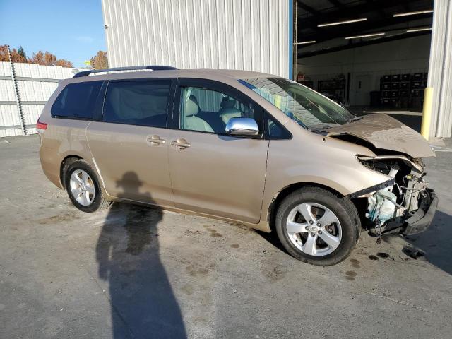 Photo 3 VIN: 5TDKK3DC1BS010898 - TOYOTA SIENNA LE 