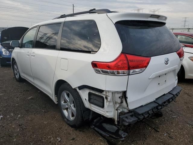 Photo 2 VIN: 5TDKK3DC1BS044002 - TOYOTA SIENNA LE 