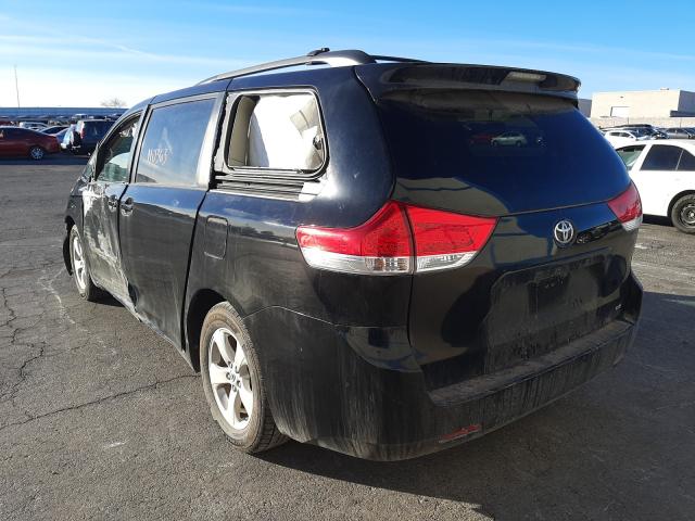 Photo 2 VIN: 5TDKK3DC1BS053637 - TOYOTA SIENNA LE 