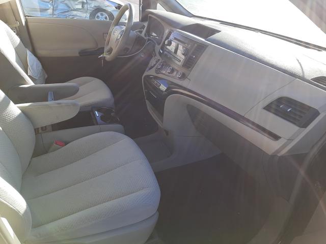 Photo 4 VIN: 5TDKK3DC1BS053637 - TOYOTA SIENNA LE 