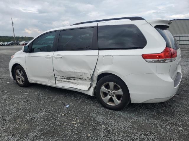 Photo 1 VIN: 5TDKK3DC1BS055162 - TOYOTA SIENNA LE 