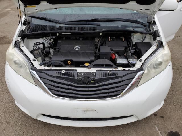 Photo 11 VIN: 5TDKK3DC1BS076271 - TOYOTA SIENNA LE 