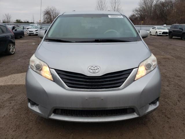 Photo 4 VIN: 5TDKK3DC1BS091482 - TOYOTA SIENNA LE 