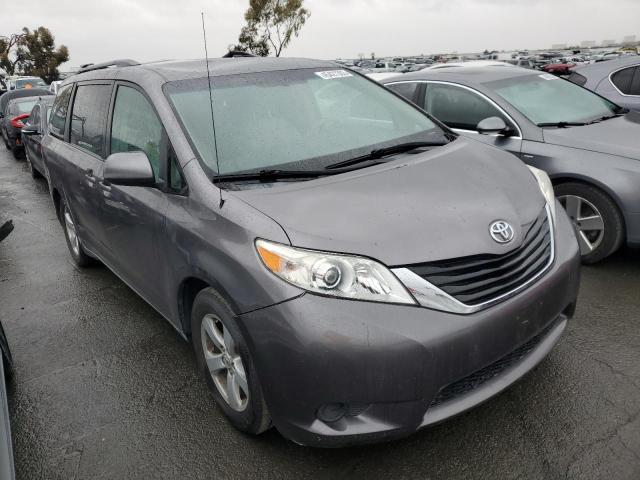 Photo 3 VIN: 5TDKK3DC1BS109365 - TOYOTA SIENNA LE 