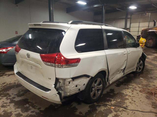 Photo 3 VIN: 5TDKK3DC1BS114565 - TOYOTA SIENNA LE 